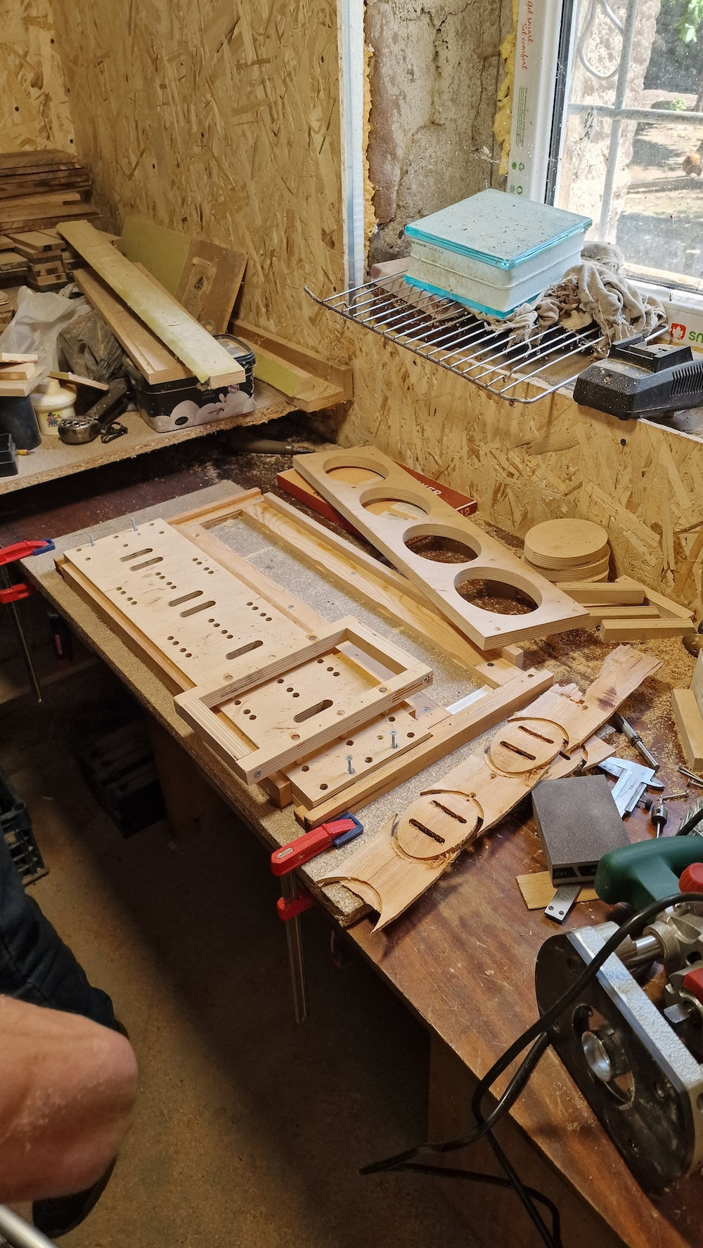 UNSLOUCHABLE™ HERITAGE WOOD BUCKLE SERIES — WINE BARREL OAK LIMITED EDITION